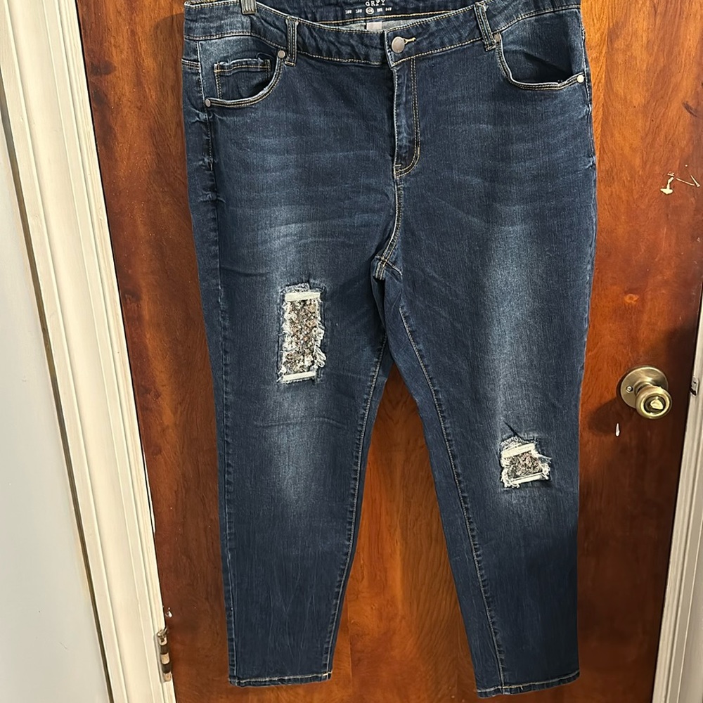 Ruff Hewn  women’s 20W Jeans with silver insets on each leg great look, comfy